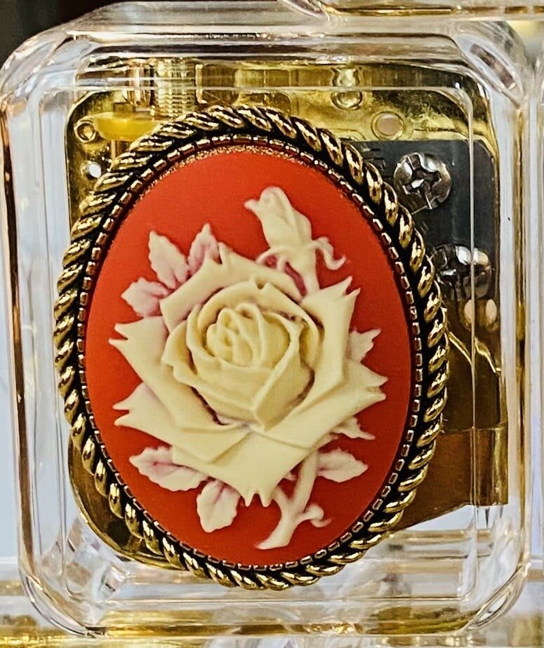 Music-Box-Carnelian-Rose-2