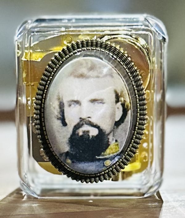 Music-Box-Colorized-Forrest