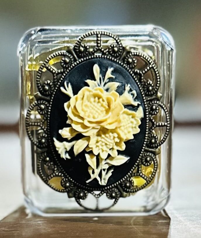 Music-Box-Cream-Rose